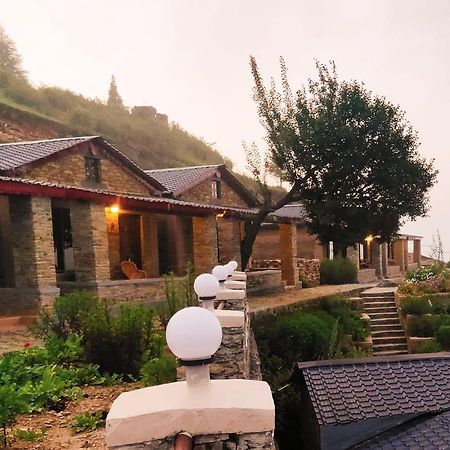 Meraki Huts Pauri Luaran gambar