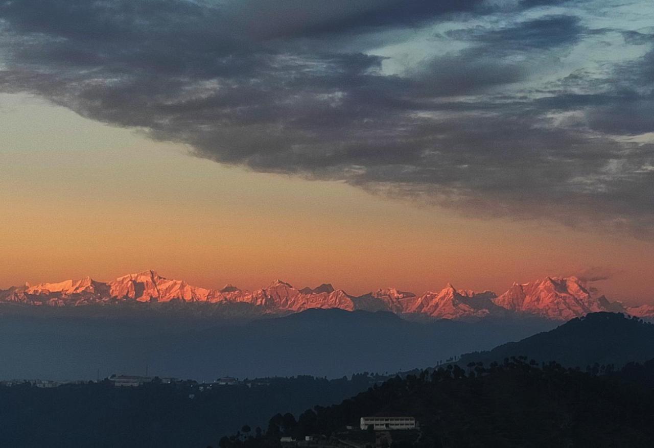 Meraki Huts Pauri Luaran gambar
