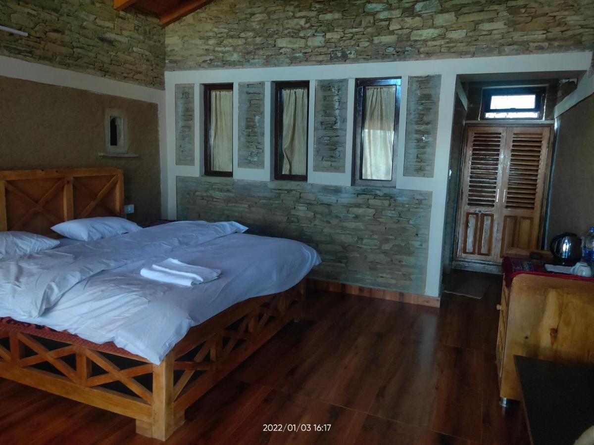 Meraki Huts Pauri Luaran gambar
