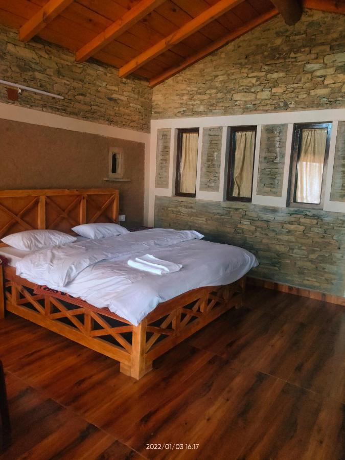 Meraki Huts Pauri Luaran gambar