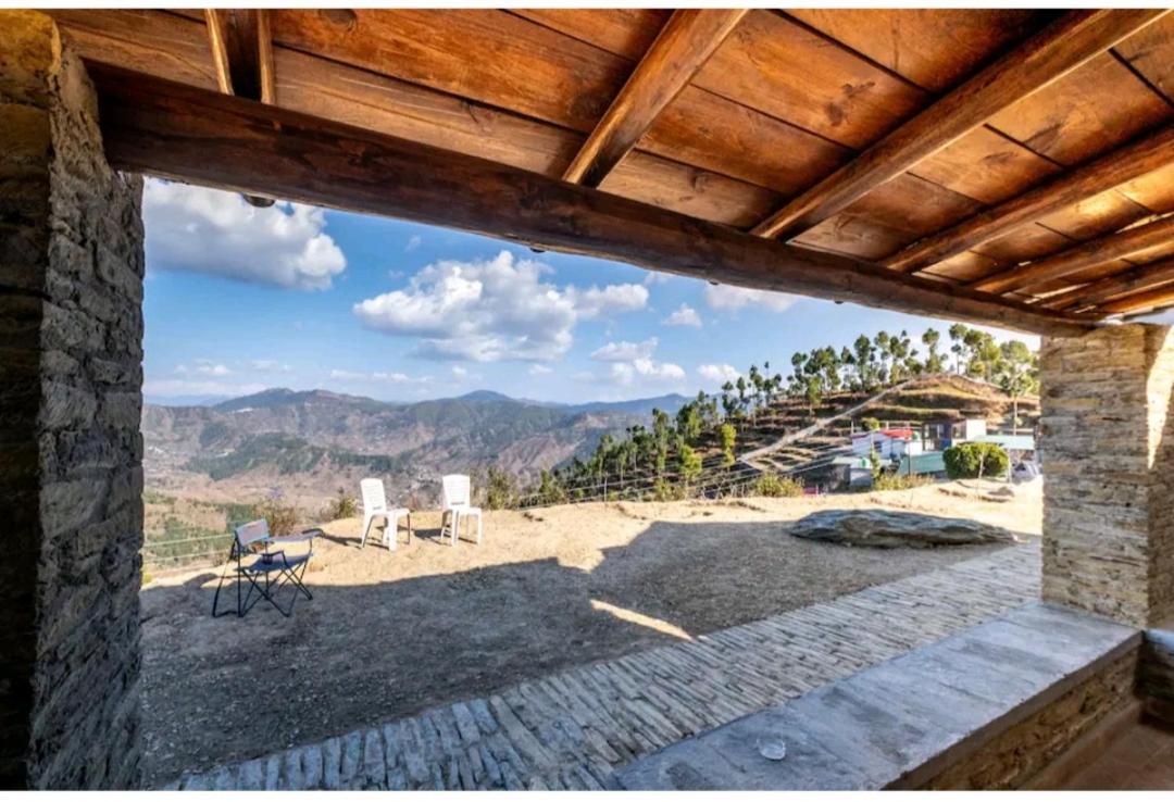 Meraki Huts Pauri Luaran gambar