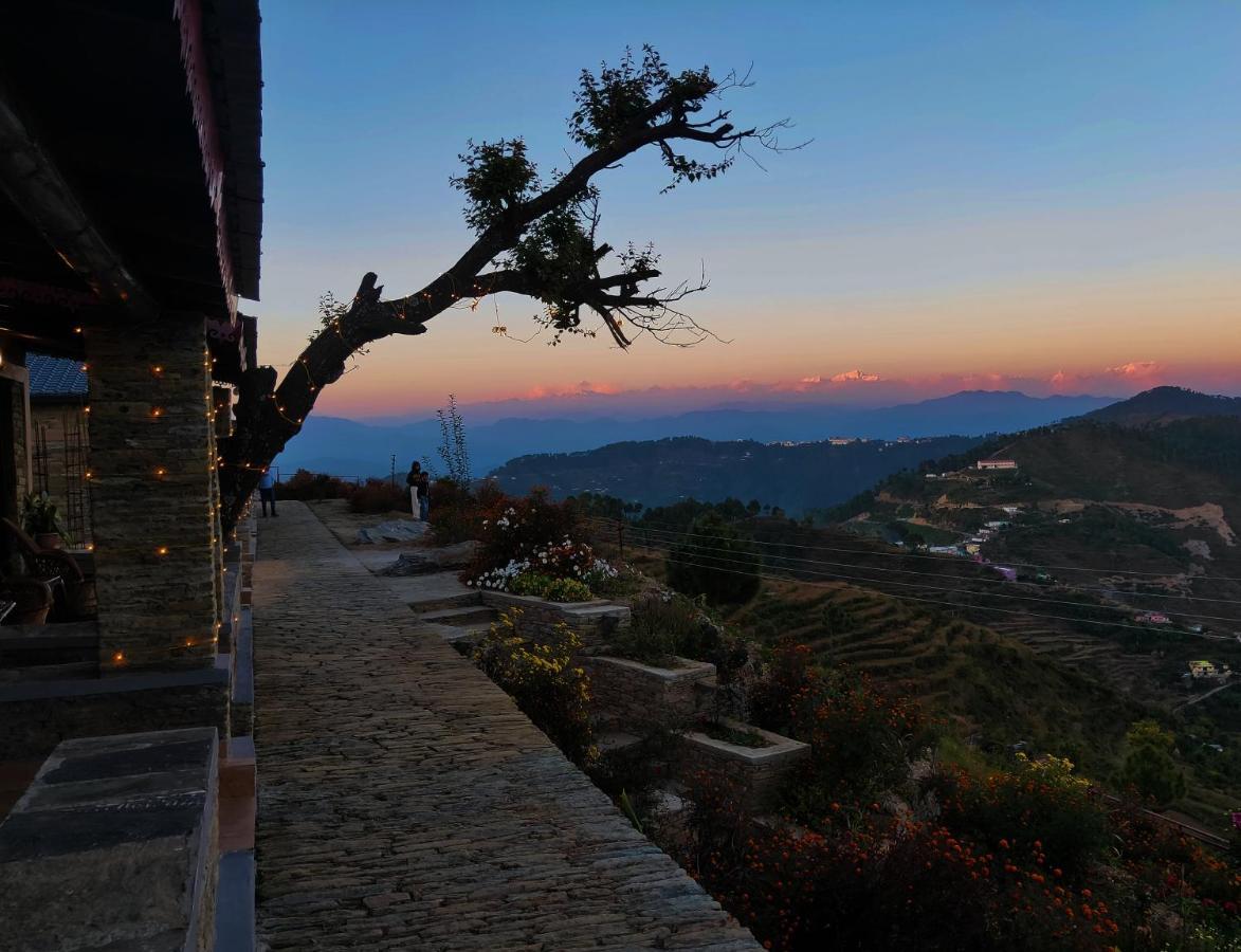 Meraki Huts Pauri Luaran gambar