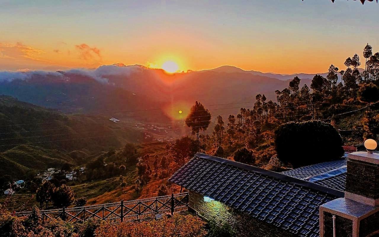 Meraki Huts Pauri Luaran gambar