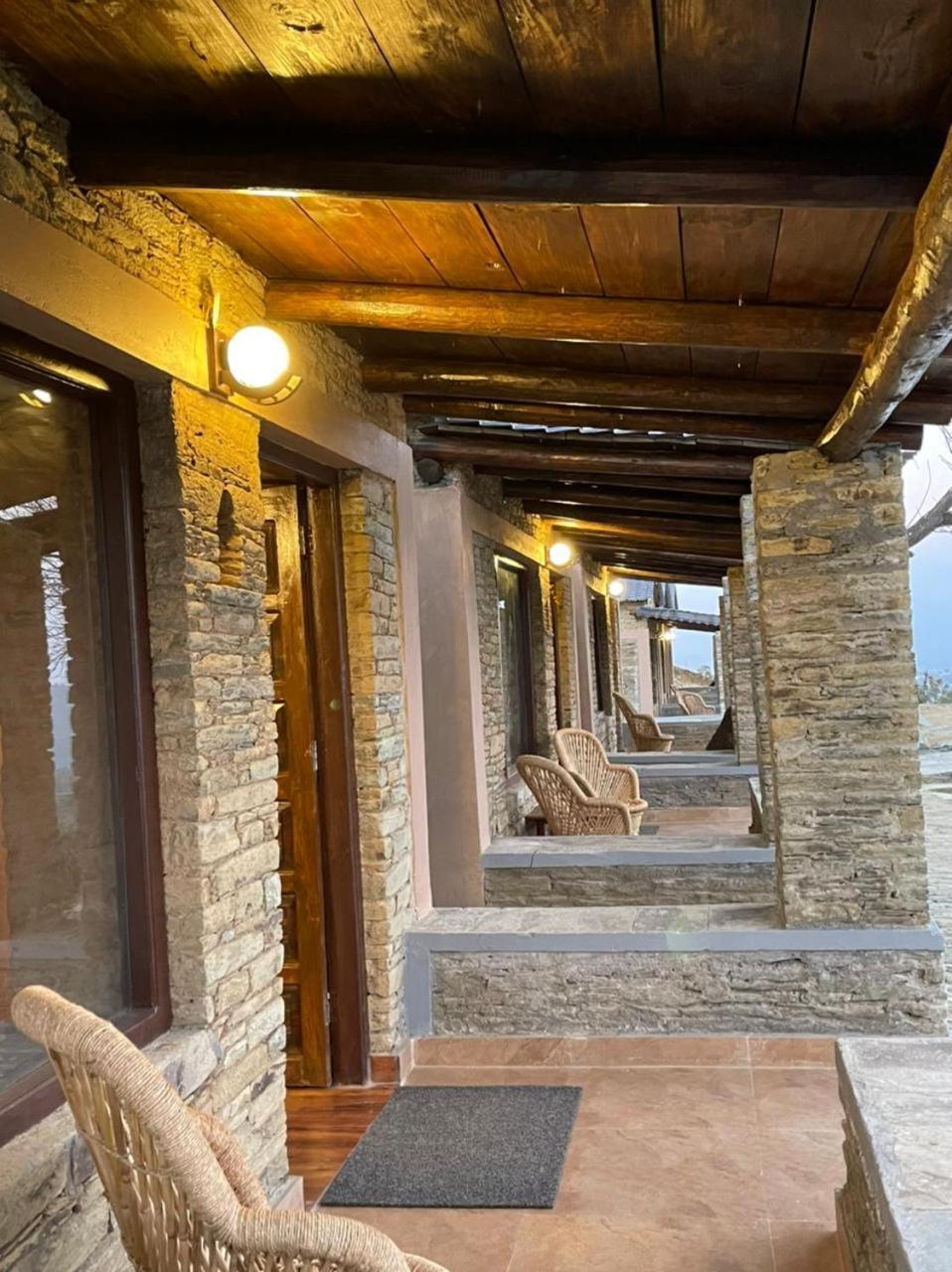 Meraki Huts Pauri Luaran gambar